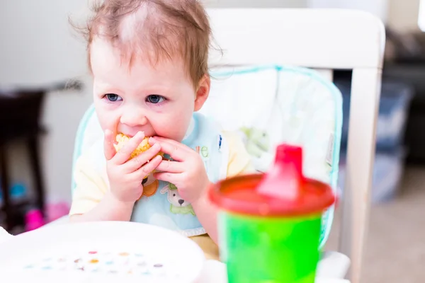 Toddler girl having lunch — Stock Photo, Image