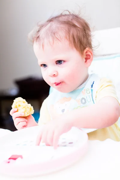 Toddler girl having lunch — Stock Photo, Image