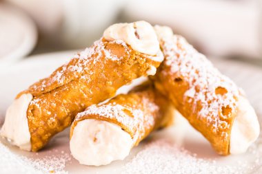 Taze İtalyan cannoli