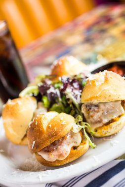 Taze İtalyan köfte kaydırıcıları