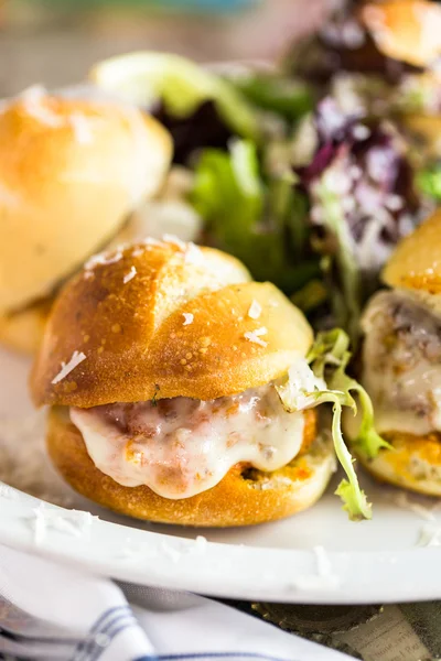 Färska italienska meatball reglagen — Stockfoto