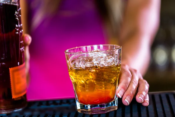 Nieuwe ouderwetse cocktail — Stockfoto