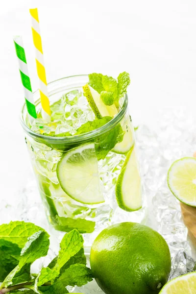 Water made with organic citruses — Stock Photo, Image