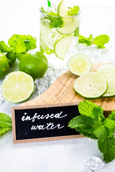 Water made with organic citruses — Stock Photo, Image