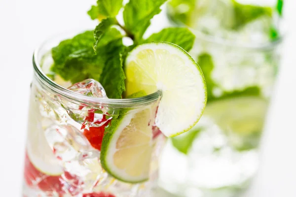 Water made with organic citruses and berries. — Stock Photo, Image