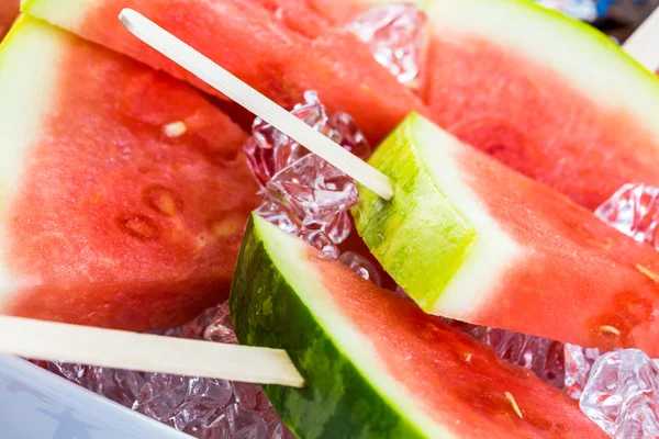 Wassermelone Scheiben Eis am Stiel — Stockfoto