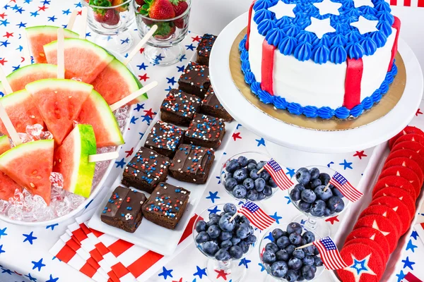 Desserts on the table for July 4th party. — Stock Photo, Image