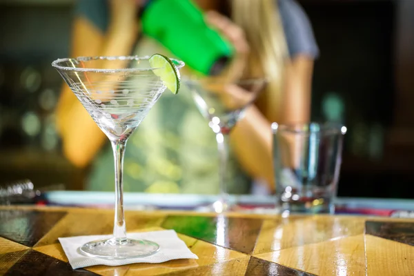 Cosmopolitan drink for customer — Stock Photo, Image