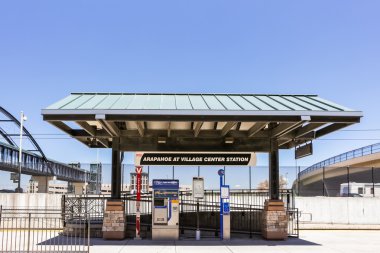 Hafif raylı sistem istasyonu görünümü