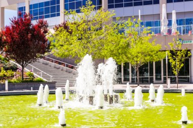 Hafif raylı sistem istasyonu görünümü