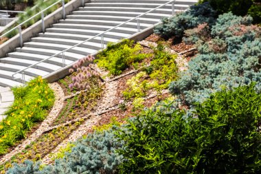 hafif raylı sistem istasyonu