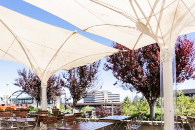 hafif raylı sistem istasyonu