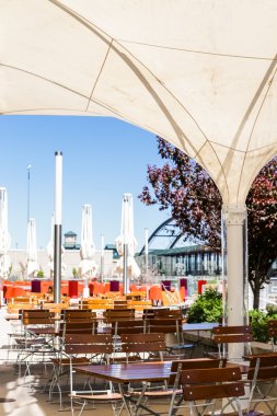 hafif raylı sistem istasyonu