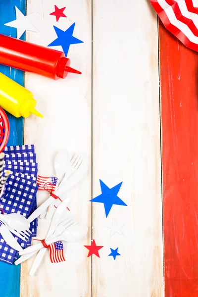 White, blue and red decorations for July 4th barbecue — Stock Photo, Image