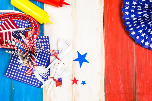 White, blue and red decorations for July 4th barbecue — Stock Photo, Image