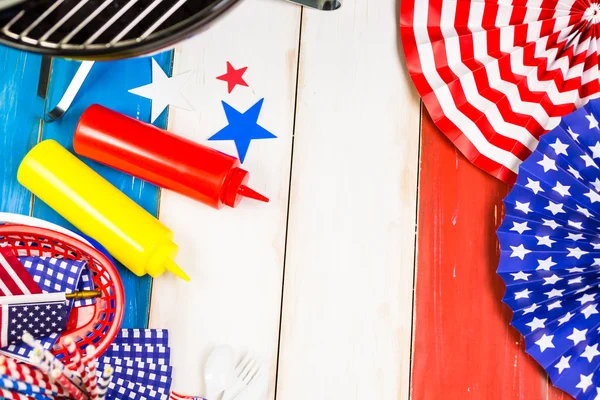 White, blue and red decorations for July 4th barbecue — Stock Photo, Image