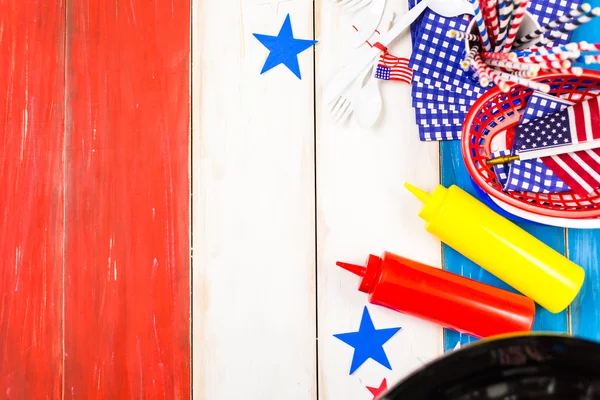 White, blue and red decorations for July 4th barbecue — Stock Photo, Image