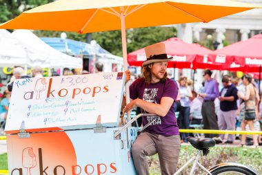 Toplama gurme gıda kamyon ve arabaları