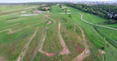 Köy yeşil park futbol ve beyzbol alanlar