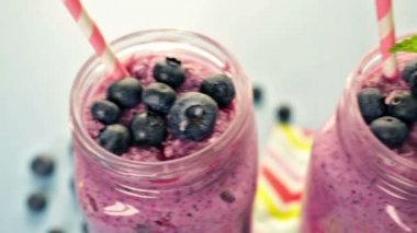 taze organik blueberry smoothie