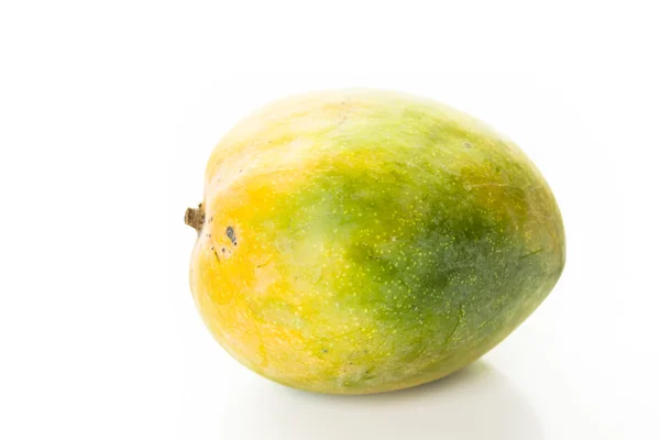 Färska ekologiska mango — Stockfoto