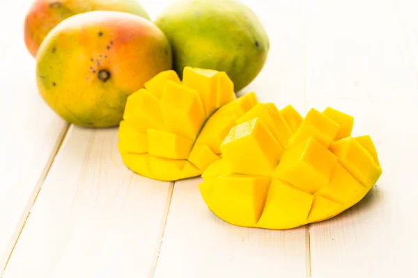 Свіжих органічних манго — стокове фото