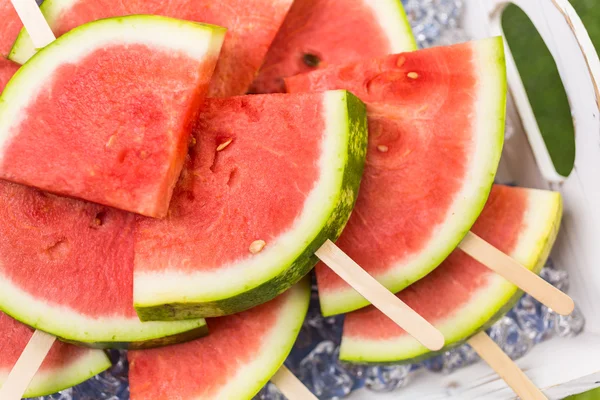 Leckere Wassermelonen Scheiben Eis am Stiel — Stockfoto