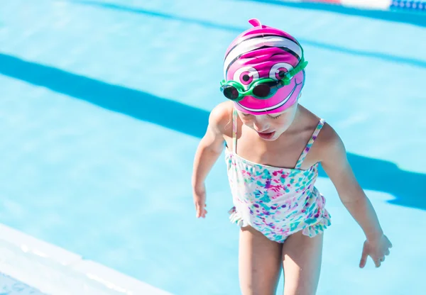 Kids swim meet in outdoor pool — Stock Photo, Image