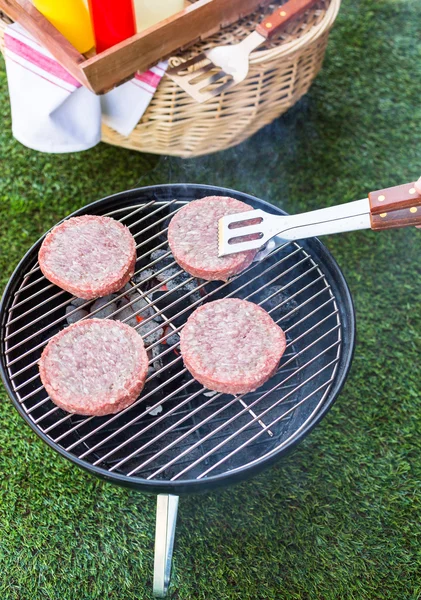 Summer picnic, hamburger patties — Stock Photo, Image