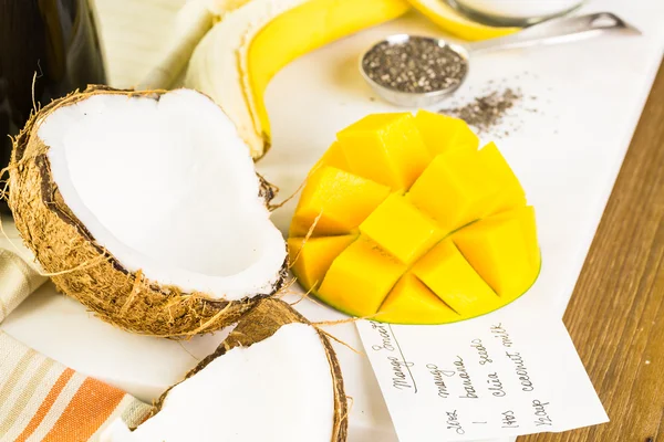 Mango banana smoothie with chia seeds — Stock Photo, Image