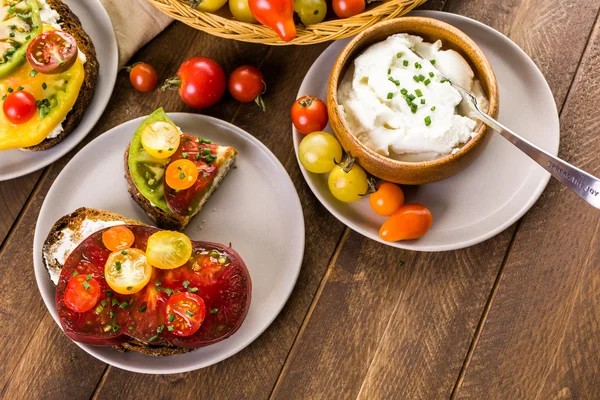 Heirloom Tomatoes sandwiches — Stock Photo, Image