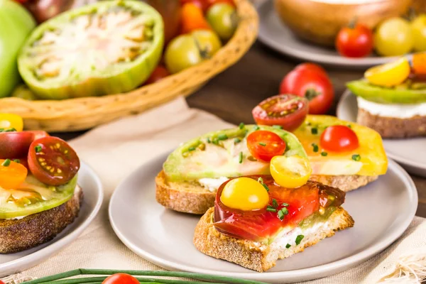 Heirloom Tomatoes sandwiches — Stock Photo, Image