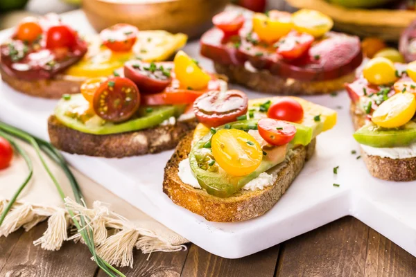 Heirloom Tomatoes sandwiches — Stock Photo, Image