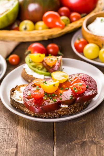 Heirloom Tomatoes sandwiches — Stock Photo, Image
