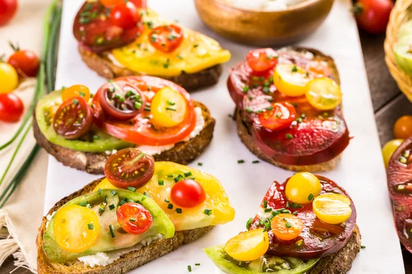 Heirloom Tomatoes sandwiches — Stock Photo, Image