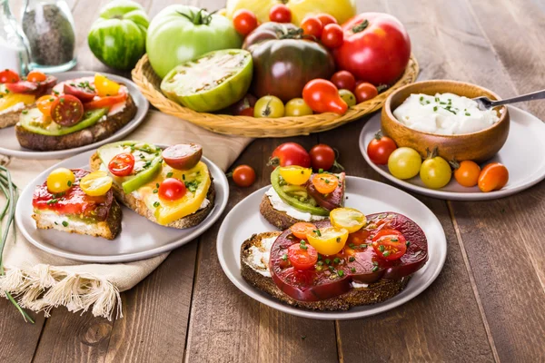 Heirloom tomaten broodjes — Stockfoto