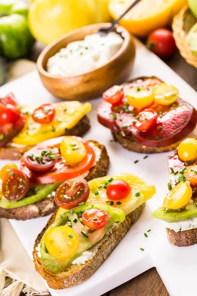 Heirloom Tomatoes sandwiches — Stock Photo, Image