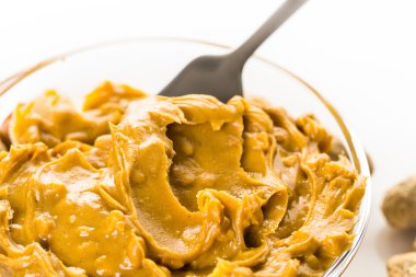 Ekstra topaklı fıstık ezmesi