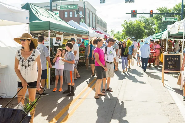 Marché d'été des agriculteurs — Photo