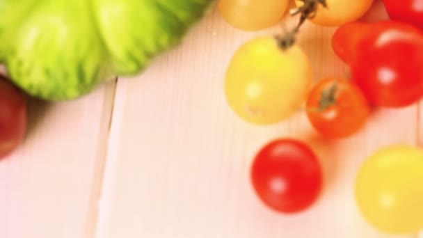 Tomates fraîchement cueillies 