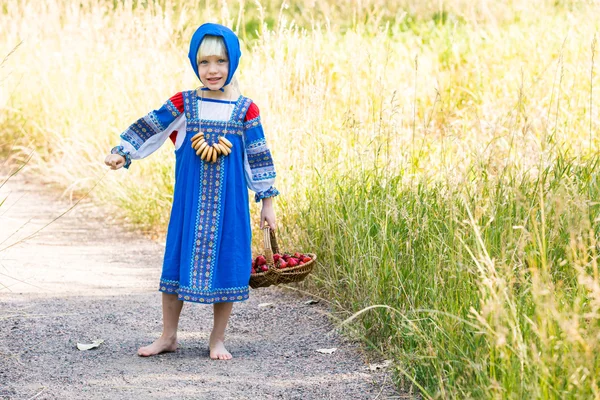 Girl in Russian costume — Stock Photo, Image