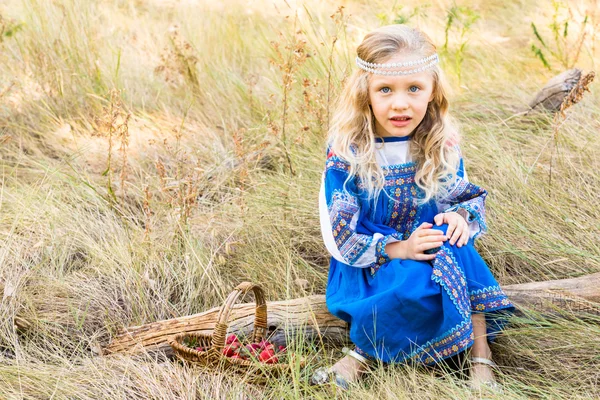 Little girl in Russian costume — Stock Photo, Image