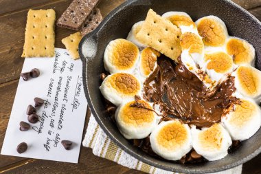 Smores daldırma ve marshmallow