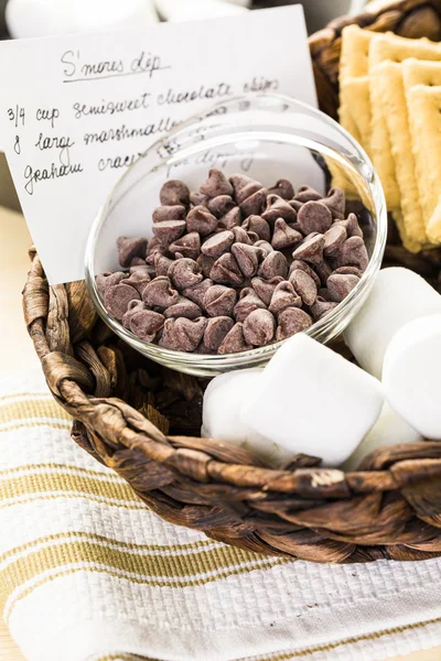 Smores dip with large marshmallows — Stock Photo, Image