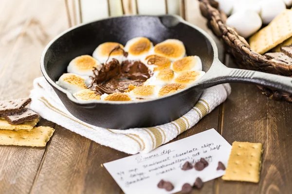 Smores Dip mit Marshmallows — Stockfoto