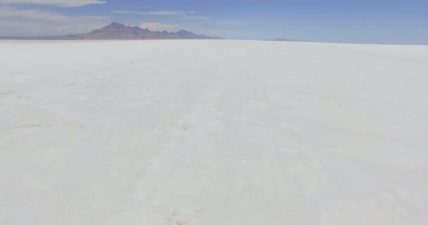 Bonneville Salt Flats — Stockvideo