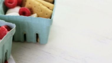 Smores beyaz çikolata ile