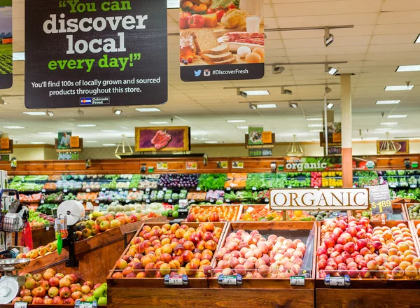 Lokale kruidenier en supermarkt — Stockfoto