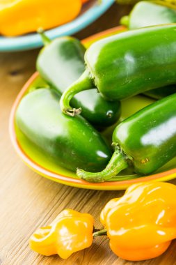 Taze organik biber çeşitli