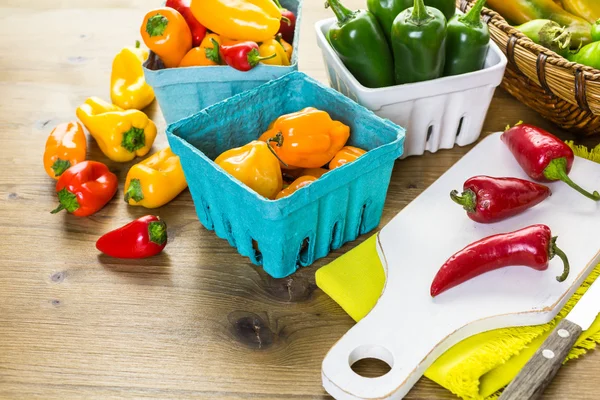 Organic peppers on the table — Stock Photo, Image